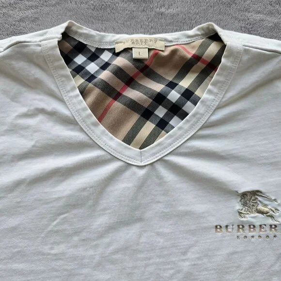 Burberry Brit white v neck T shirt - Picture 5 of 10